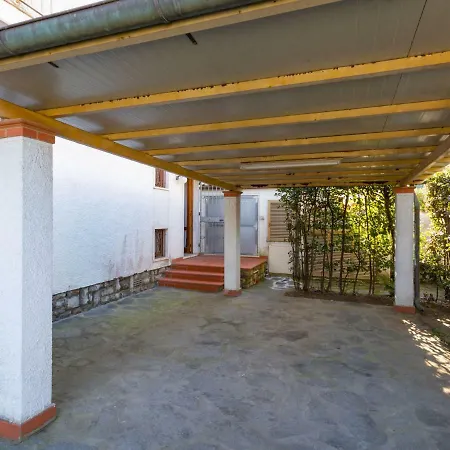 Holiday home Locazione Turistica Amalia