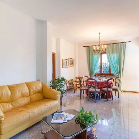 Locazione Turistica Amalia * Pietrasanta